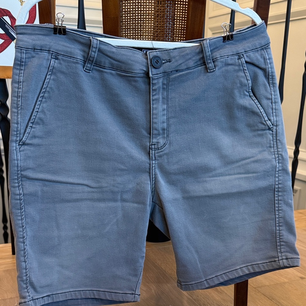Ezekiel Men's Charcoal Flat Front Shorts